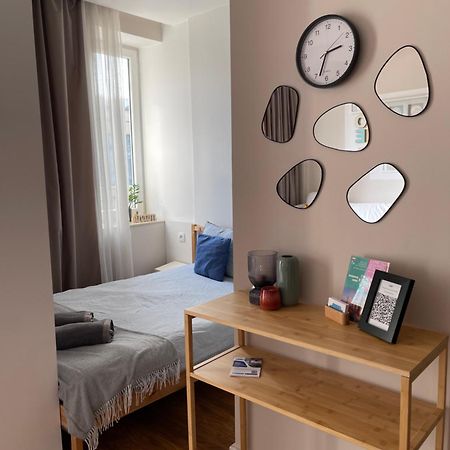 Studio W Centrum Warszawy Ulica Chmielna - 500M Od Dworca Centralnego - By Good Sleeping Varsovia Exterior foto