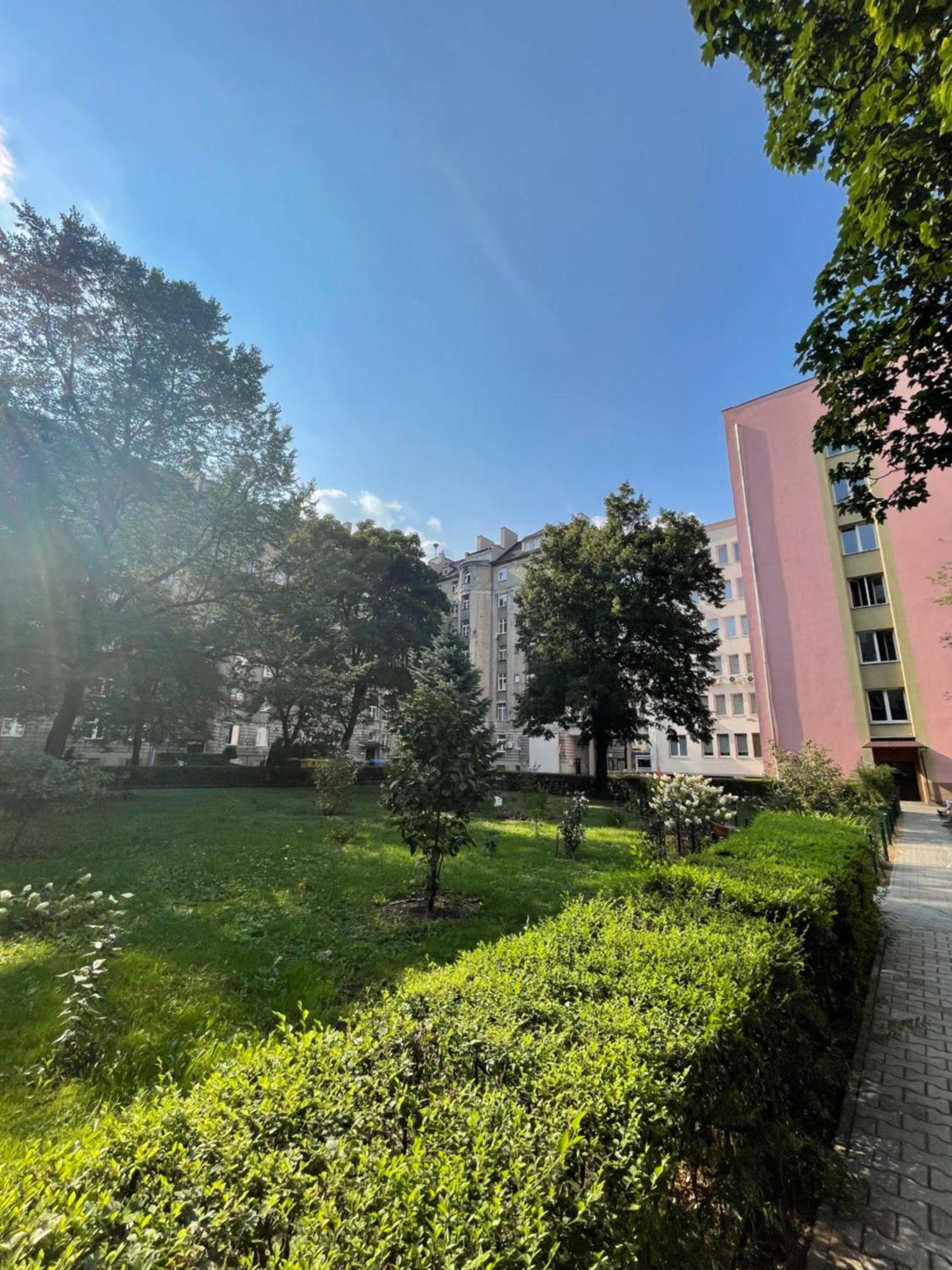 Studio W Centrum Warszawy Ulica Chmielna - 500M Od Dworca Centralnego - By Good Sleeping Varsovia Exterior foto